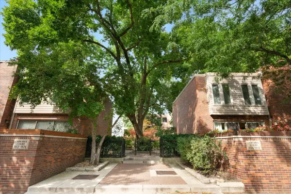 1928 N Larrabee Street, Chicago, IL 60614