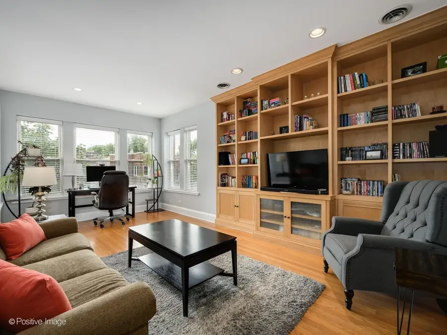 1616 W Rascher Avenue #3W, Chicago, IL 60640 - #3