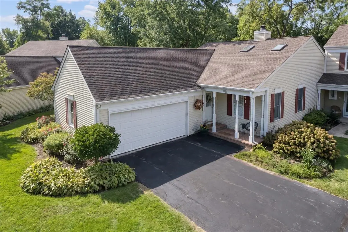 1069 Devonshire Avenue, Naperville, IL 60540 - #1