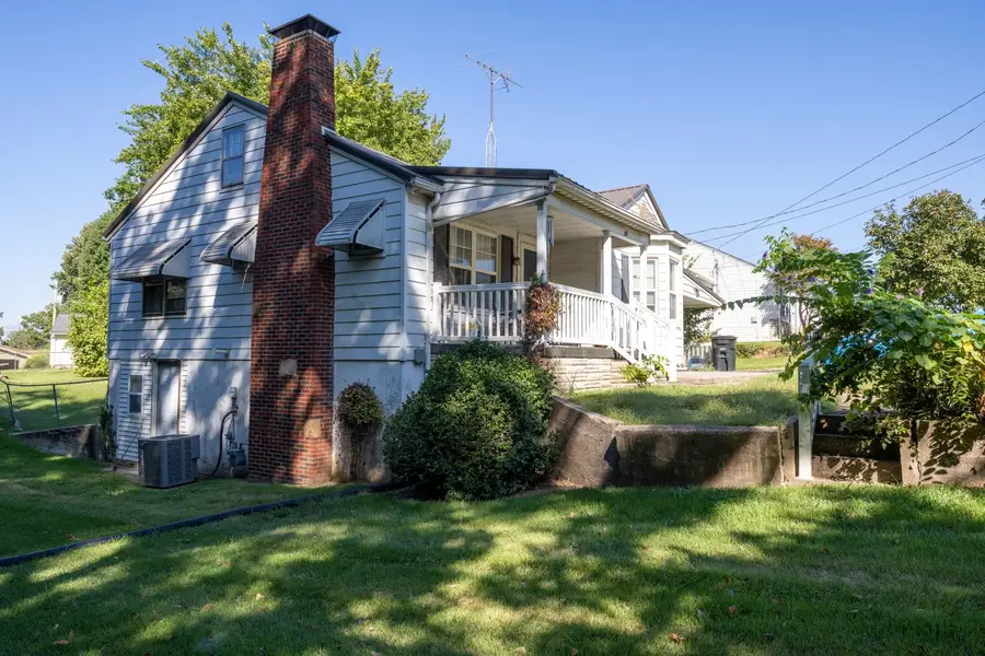 1012 Opdyke Street, Chester, IL 62233 - #3