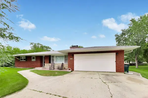 10S021 Plainfield Naperville Road, Naperville, IL 60564