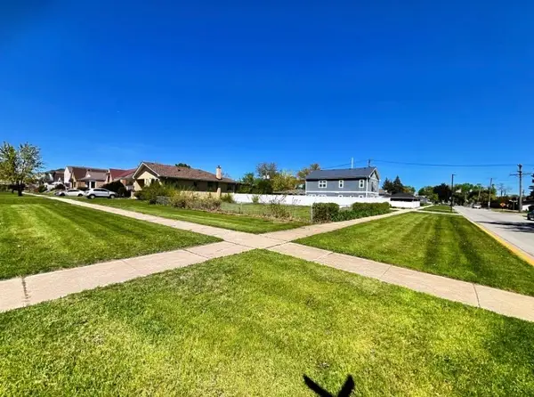 6910 43rd Street, Berwyn, IL 60402