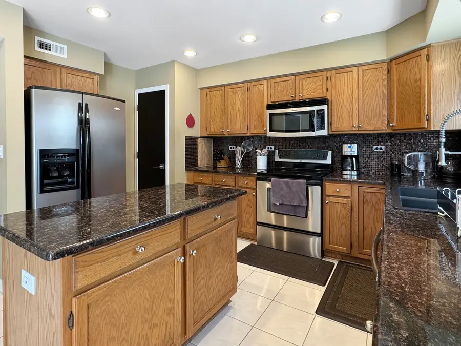 324 Chesapeake Lane, Bloomingdale, IL 60108 - #2