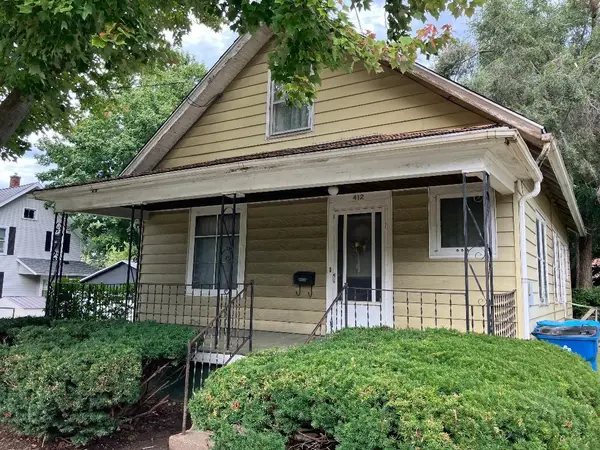412 Monroe Avenue, Dixon, IL 61021