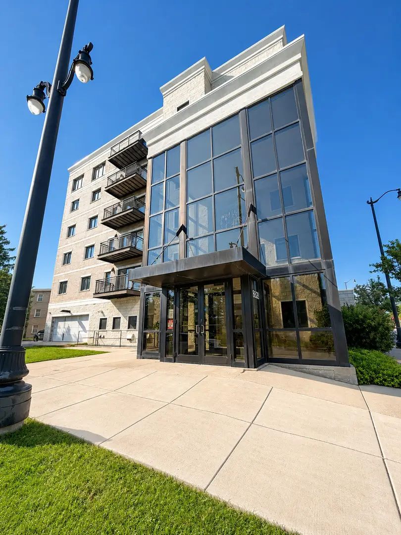 8828 Niles Center Road #301, Skokie, IL 60077 - #1