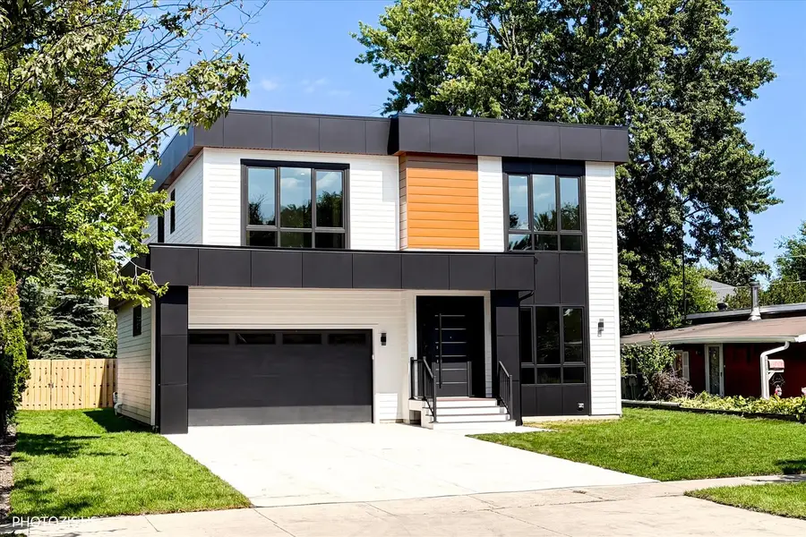 4708 Laurel Avenue, Glenview, IL 60025 - #2