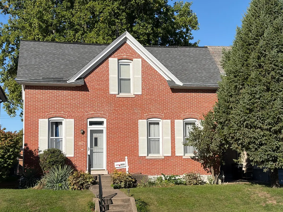 832 S 13th Street, Quincy, IL 62301 - #1