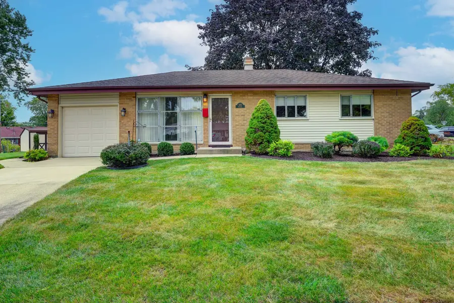 385 Pleasant Street, Hoffman Estates, IL 60169 - #2