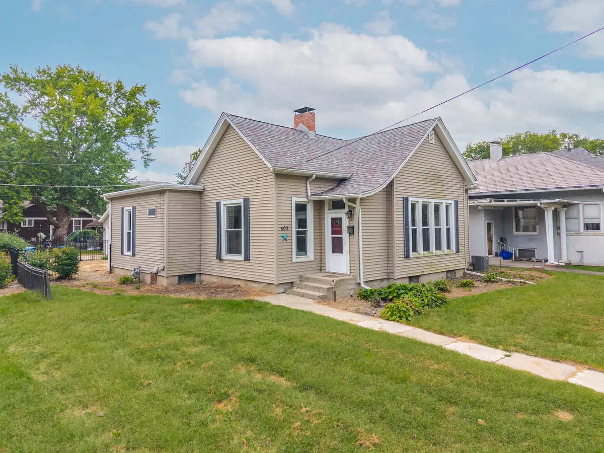 502 W Grove Street, Pontiac, IL 61764 - #1