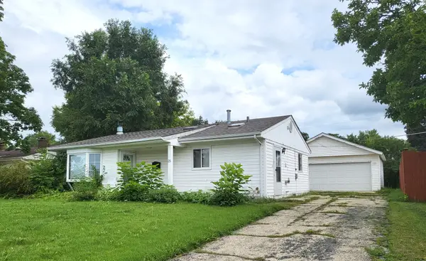 25 Thrush Road, Carpentersville, IL 60110