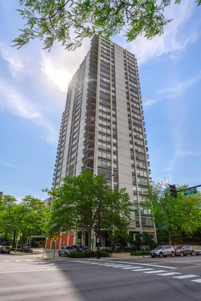 1360 N Sandburg Terrace #2701C, Chicago, IL 60610 - #1