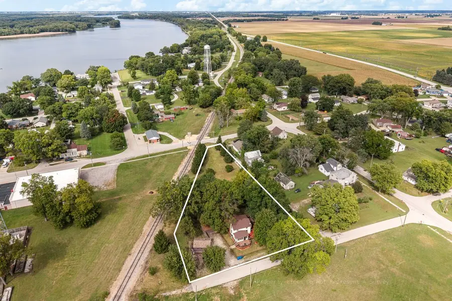 1003 2nd Avenue S, Cordova, IL 61242 - #2