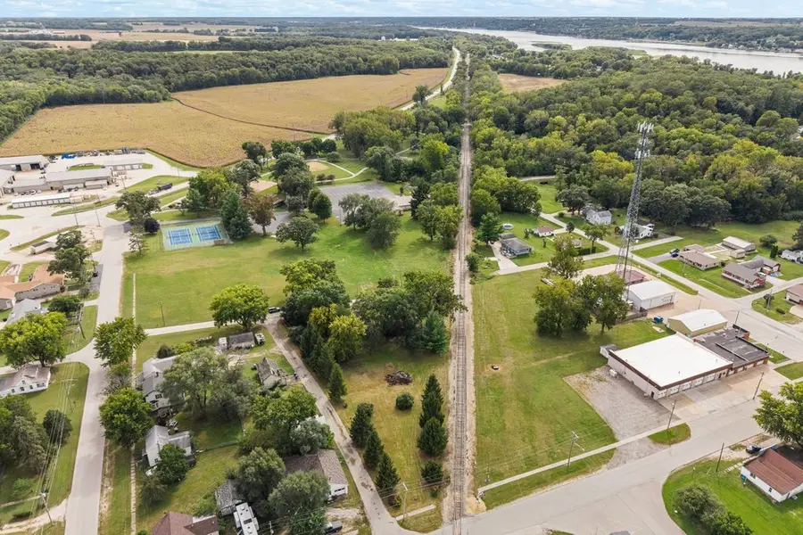 1003 2nd Avenue S, Cordova, IL 61242 - #3