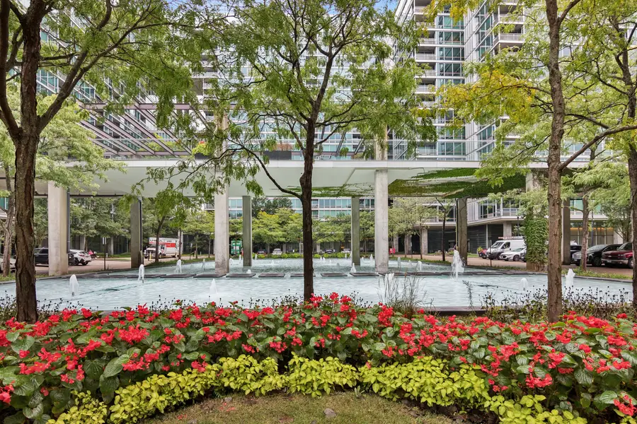 9715 Woods Drive #1710, Skokie, IL 60077 - #2