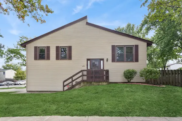 285 Navajo Drive, Bolingbrook, IL 60440