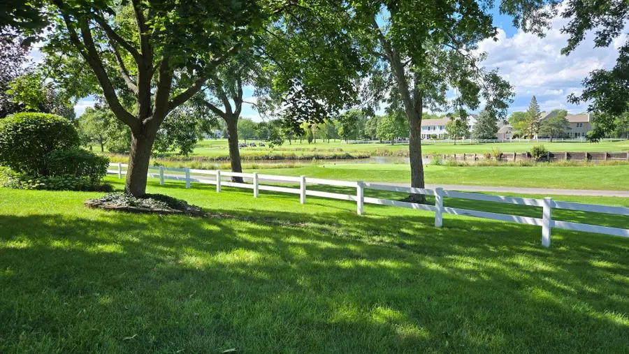 1800 N Vermont Drive #1800, Elk Grove Village, IL 60007 - #2