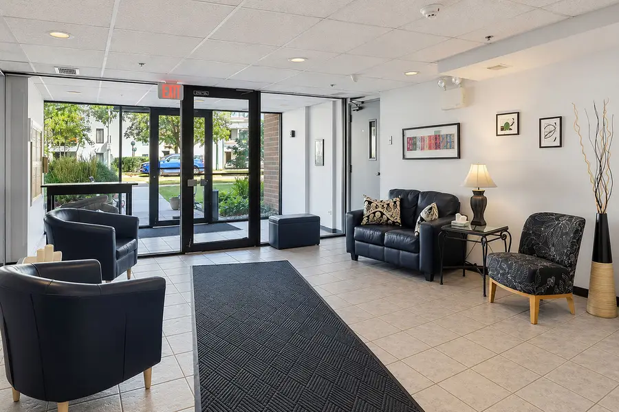 355 W Miner Street #1A, Arlington Heights, IL 60005 - #2