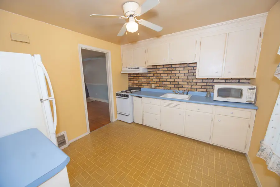 1613 Glenwood Avenue, Joliet, IL 60435 - #3