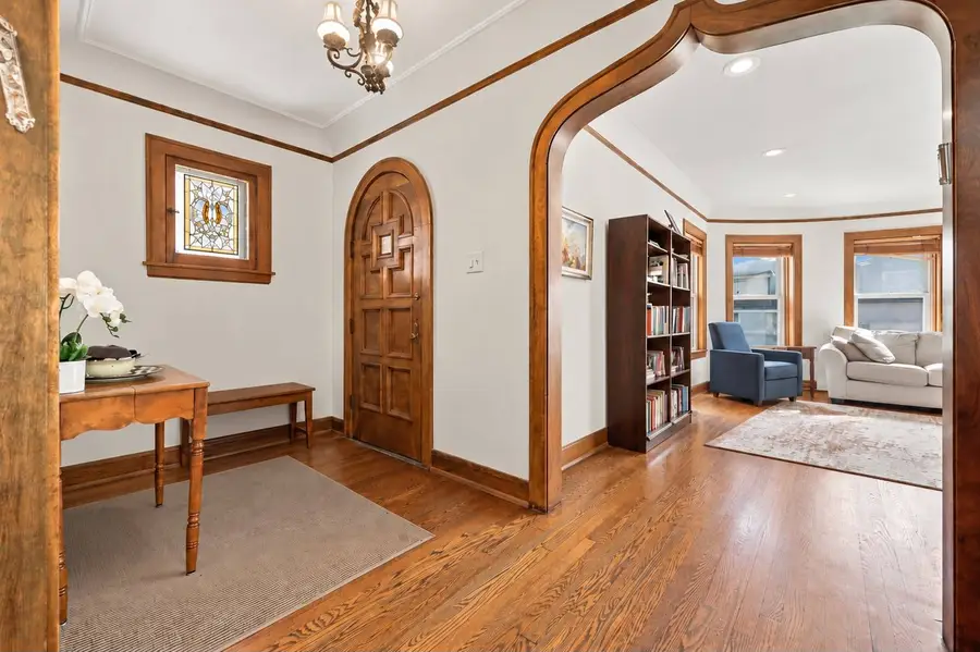 2940 W Greenleaf Avenue, Chicago, IL 60645 - #3