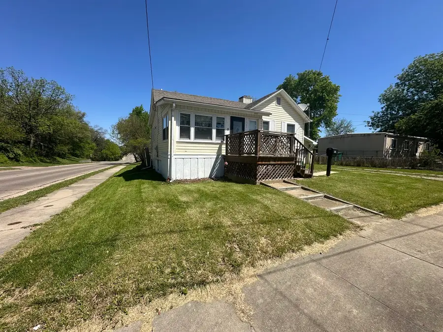102 E Grove Street, Streator, IL 61364 - #3