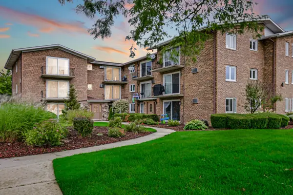 9040 W 140th Street #2B, Orland Park, IL 60462