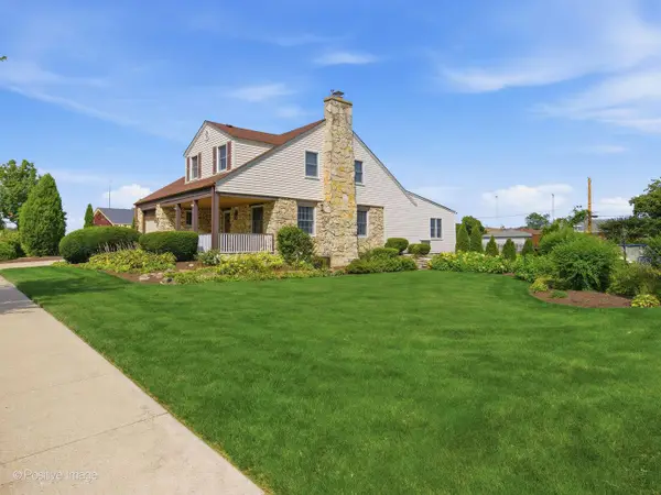 471 N Larch Avenue, Elmhurst, IL 60126