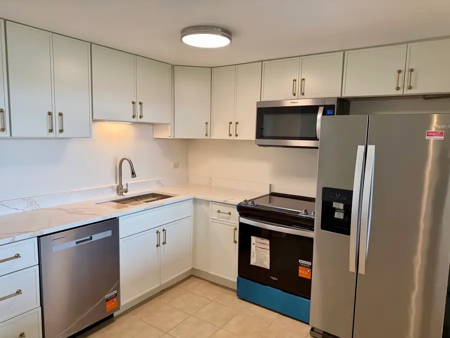 2015 Finley Road S #812, Lombard, IL 60148 - #3