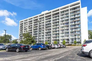 2005 S Finley Road #705, Lombard, IL 60148 - #1