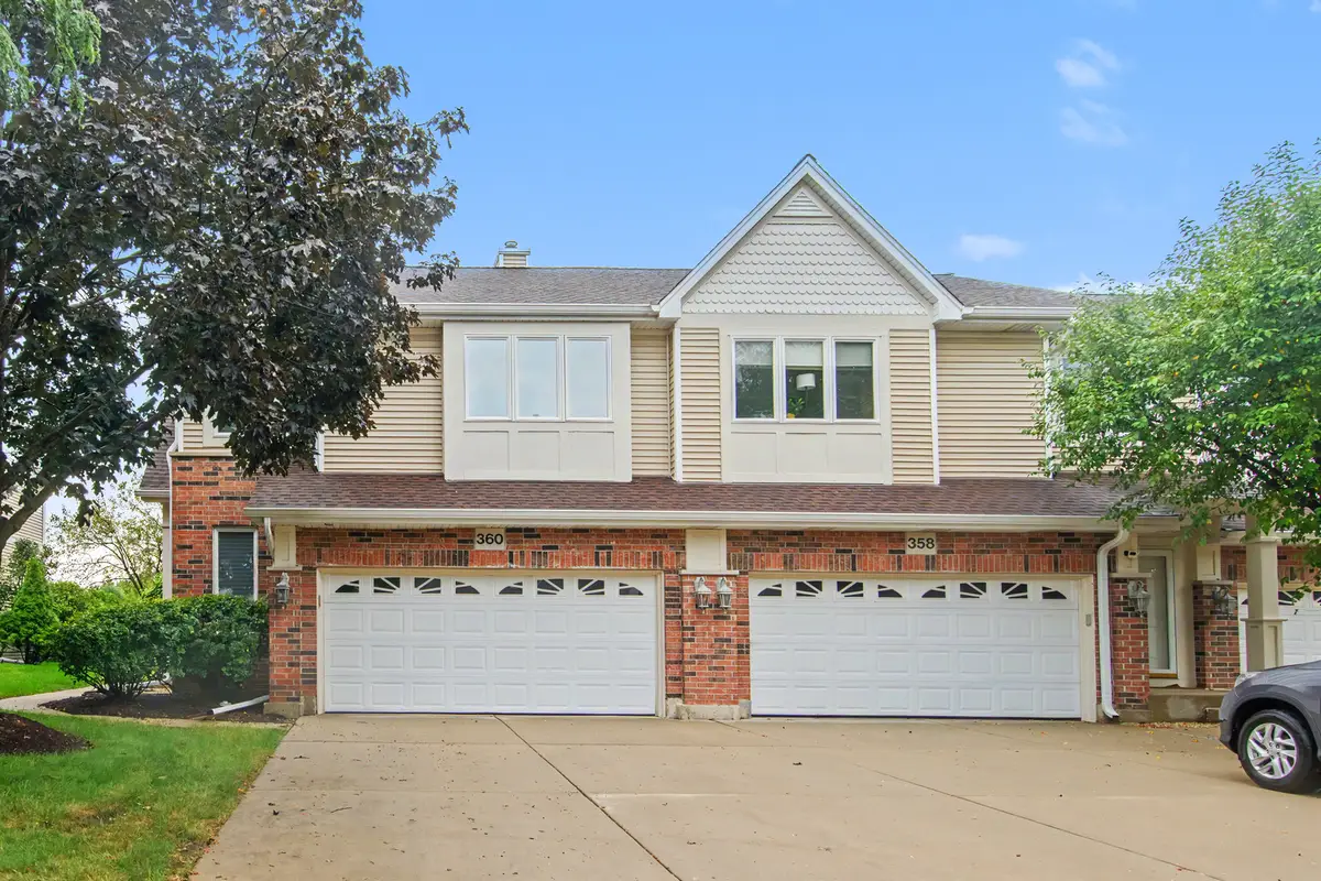 360 Parkview Terrace, Buffalo Grove, IL 60089 - #1