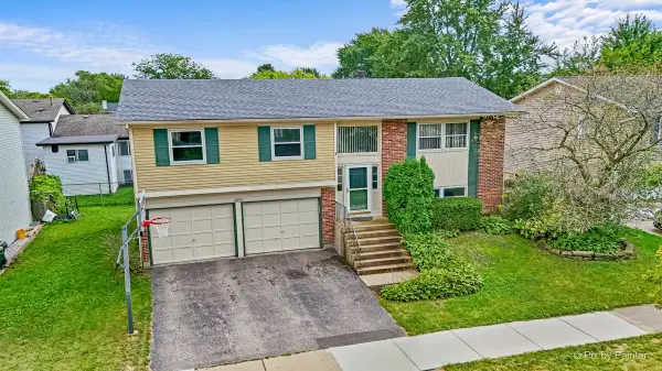 1485 Westbury Drive, Hoffman Estates, IL 60192