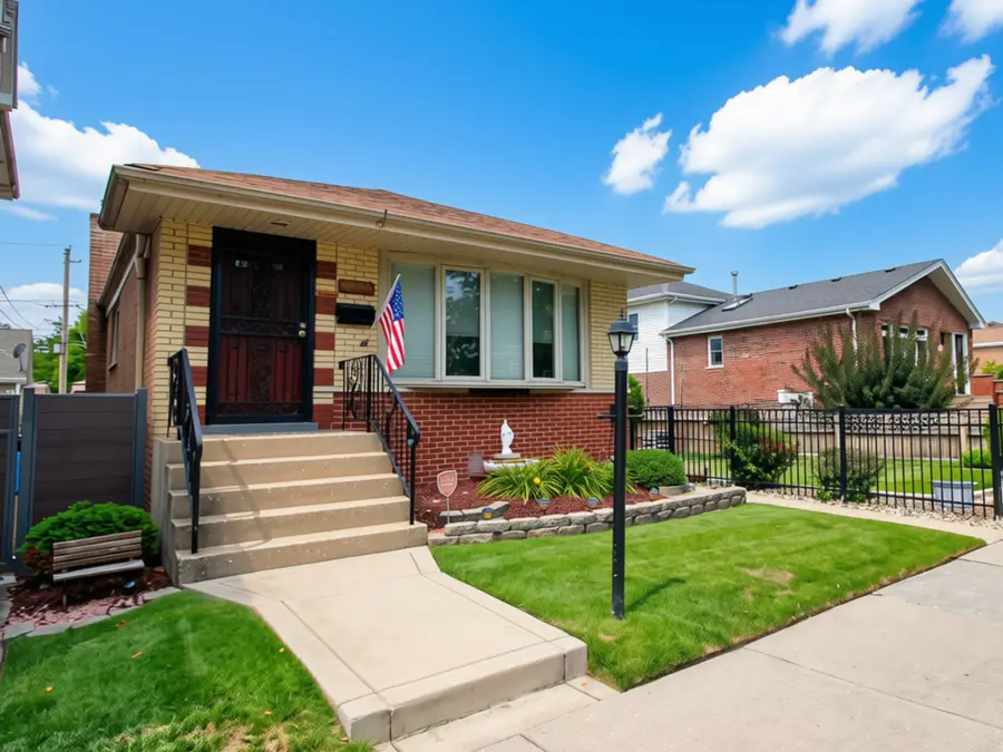 10756 S Albany Avenue, Chicago, IL 60655 - #2