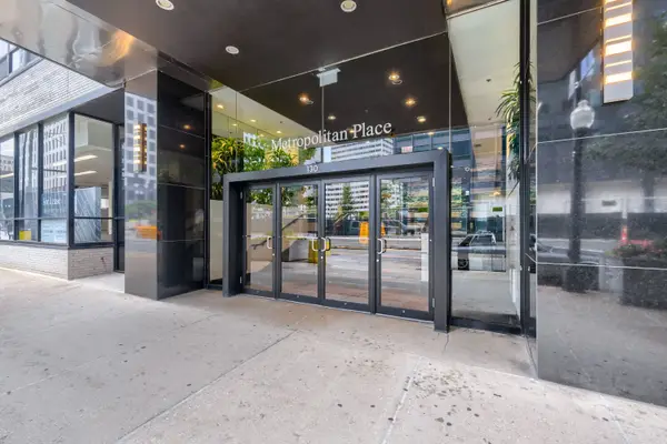 130 S Canal Street #419, Chicago, IL 60606