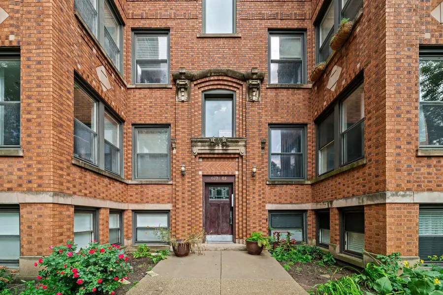 6701 N Bosworth Avenue #3, Chicago, IL 60626 - #2