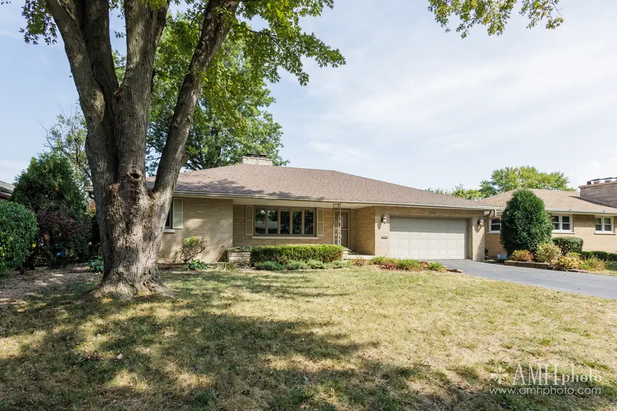 1033 W Hawkins Street, Kankakee, IL 60901 - #3