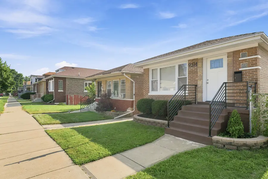 9314 S Colfax Avenue, Chicago, IL 60617 - #2