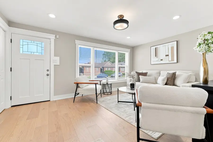 9314 S Colfax Avenue, Chicago, IL 60617 - #3