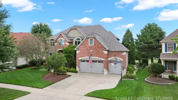 2275 Glouceston Lane, Naperville, IL 60564