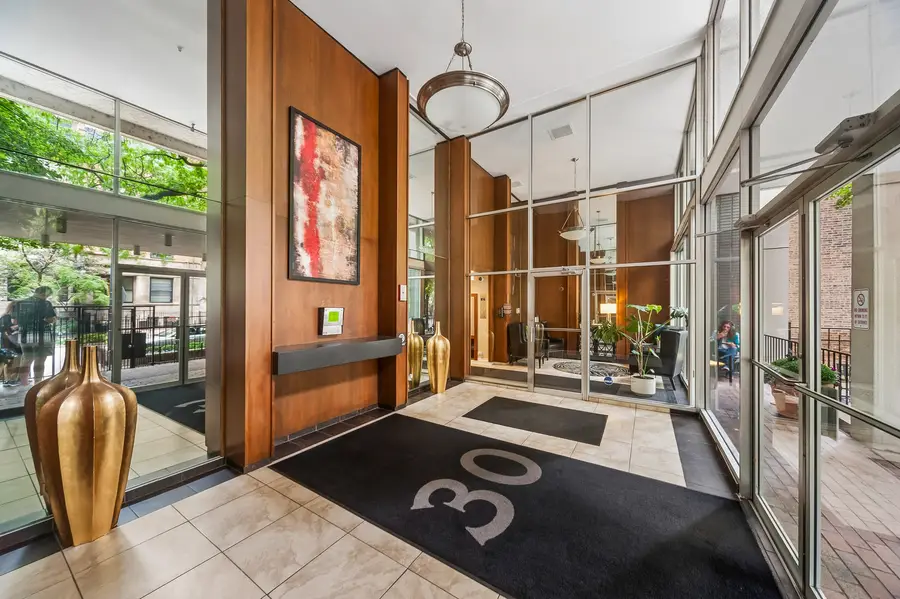 30 E Division Street #15C, Chicago, IL 60610 - #3