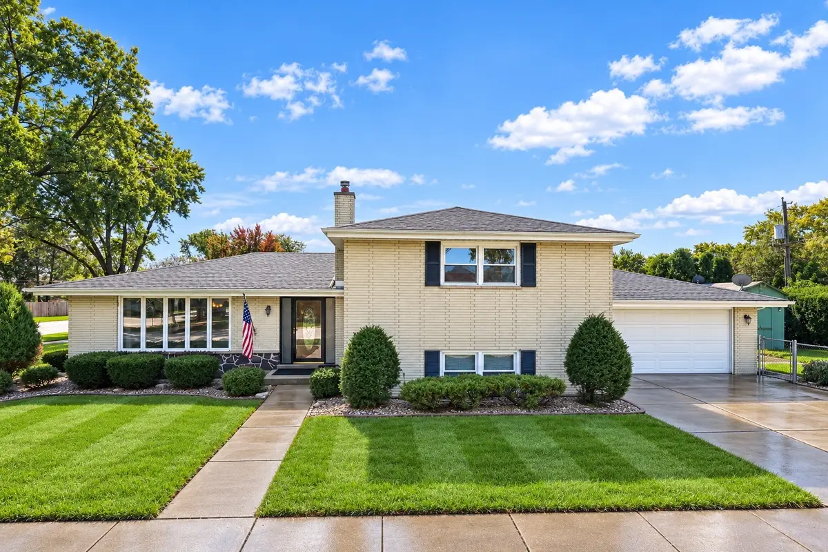 9200 Austin Avenue, Oak Lawn, IL 60453 - #1