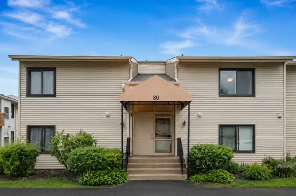 80 Commonwealth Court #3, Vernon Hills, IL 60061