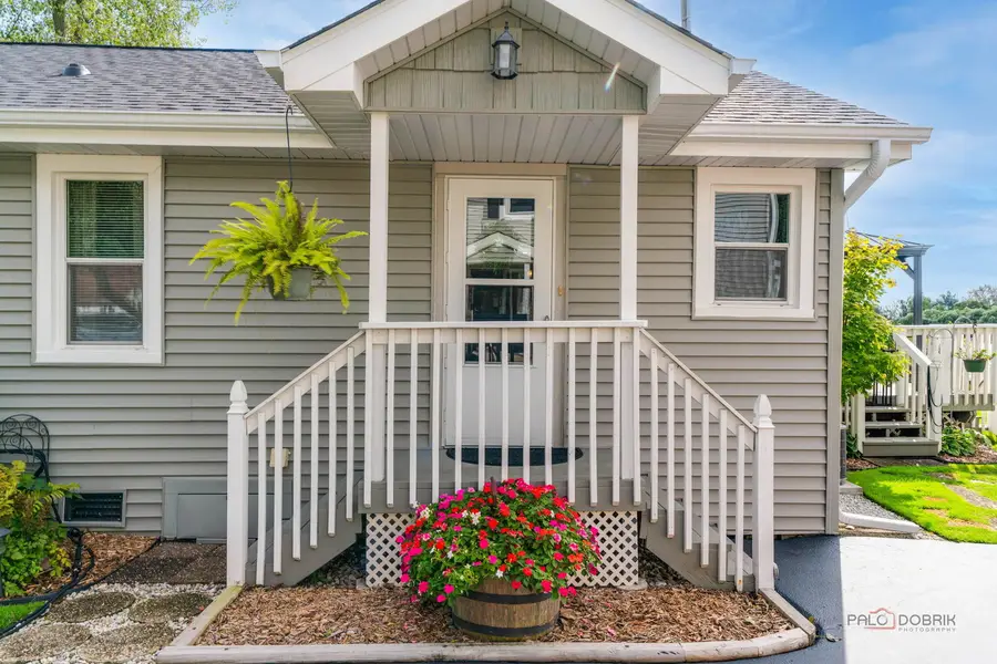 903 Madison Avenue, Wauconda, IL 60084 - #3