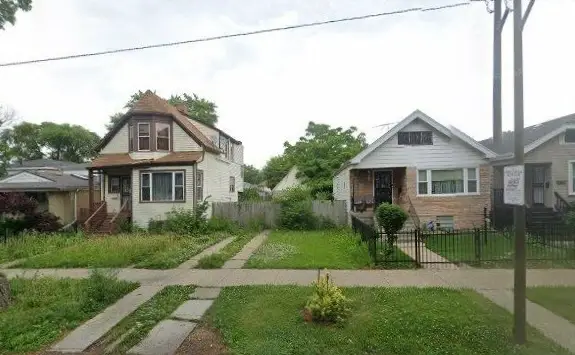 10049 S La Salle Street, Chicago, IL 60628