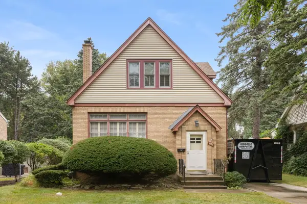421 W Alexander Boulevard, Elmhurst, IL 60126