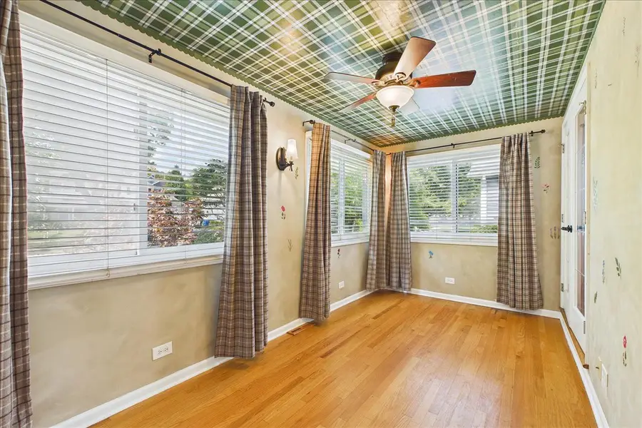 67 Grove Avenue, Glen Ellyn, IL 60137 - #3