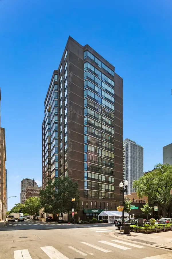 21 W Goethe Street #15A, Chicago, IL 60610