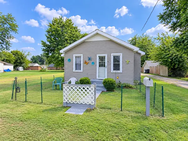 210 W 20th Street, Metropolis, IL 62960