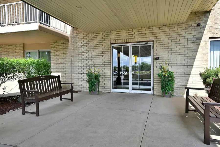 110 W Butterfield Road #309S, Elmhurst, IL 60126 - #3