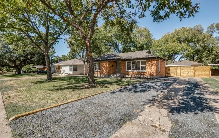 2433 Southwood Drive, Southwest Dallas, TX 75233 - #3