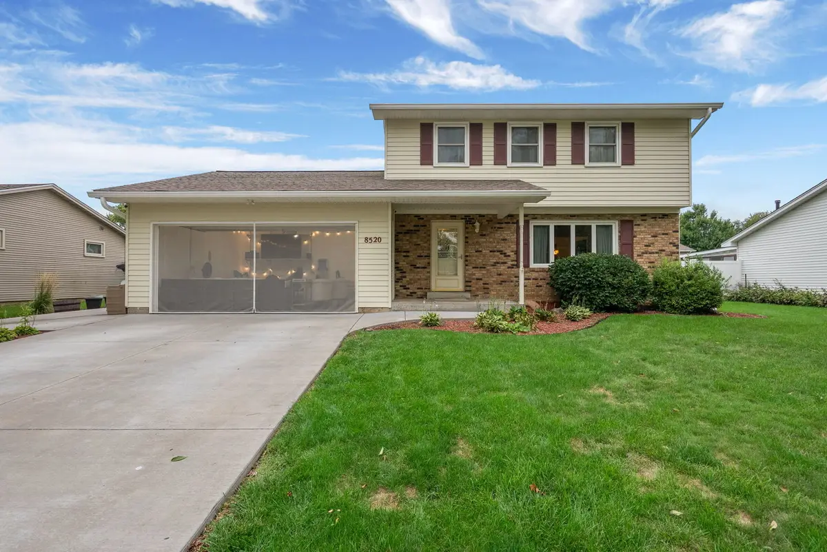 8520 18th Street W, Rock Island, IL 61201 - #1