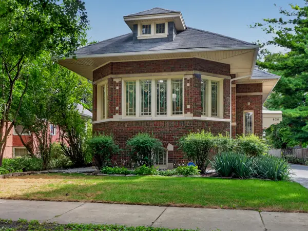 626 N Taylor Avenue, Oak Park, IL 60302